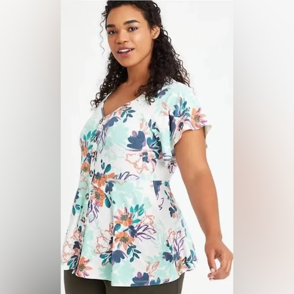 Torrid 0X Floral Knit Button-Front Peplum Top